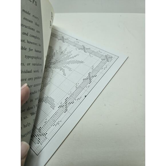 PALMS AND PINEAPPLES by Ursula Michael Cross stitch chat Pattern - Picture 2 of 3